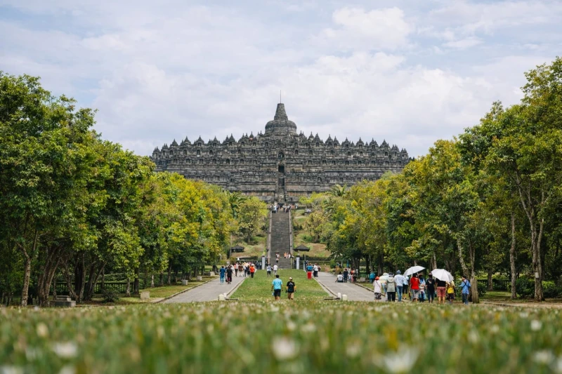 private-trip-borobudur-tiket-masuk-svargabumi-plaosan-tebing-breksi
